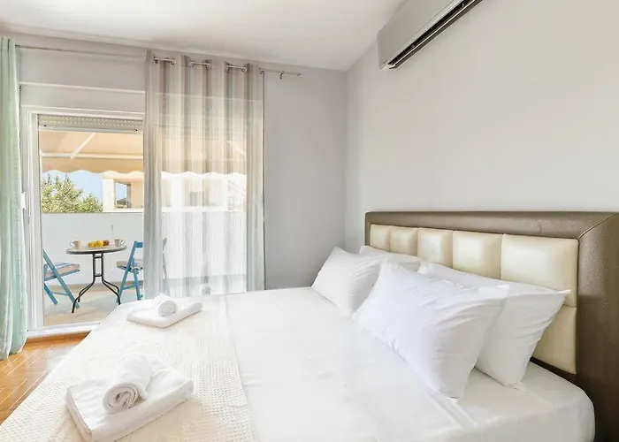 Beachside Apartment-pool-parking Apartment Chania (Crete)